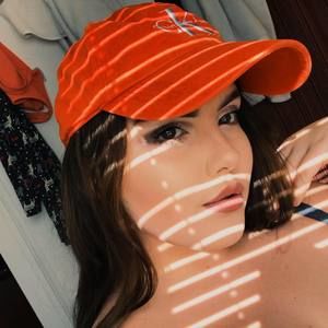 Meet your Posher, Savannah